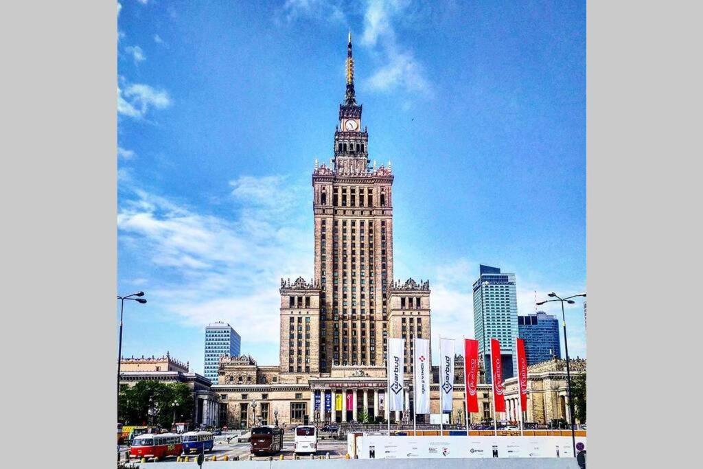 W Samym Centrum Na Grzybowskiej وارسو المظهر الخارجي الصورة